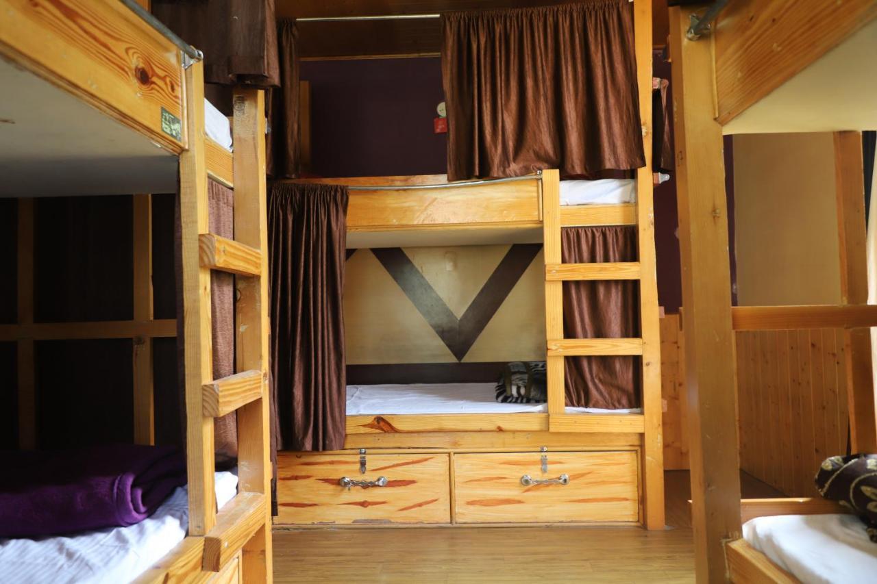 indian backpackers hostel Manāli Buitenkant foto