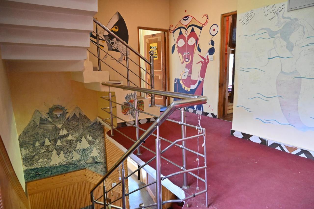 indian backpackers hostel Manāli Buitenkant foto