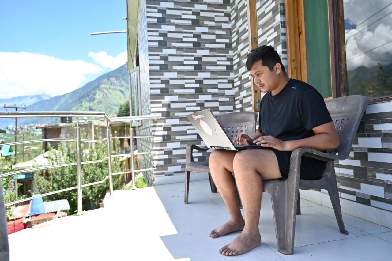 indian backpackers hostel Manāli Buitenkant foto