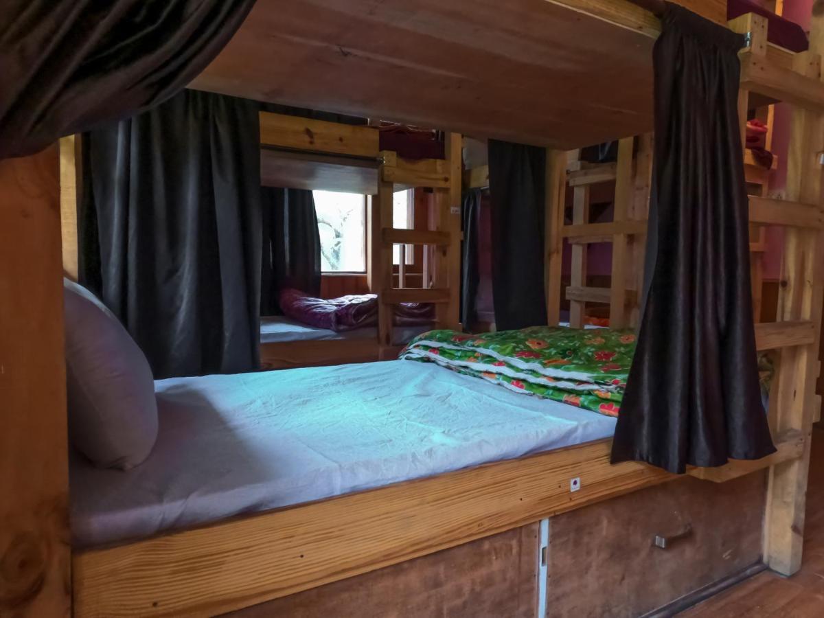indian backpackers hostel Manāli Buitenkant foto