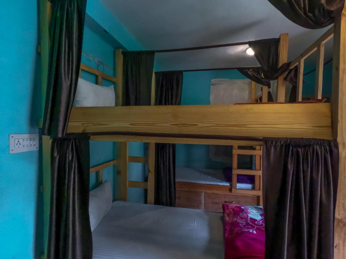 indian backpackers hostel Manāli Buitenkant foto