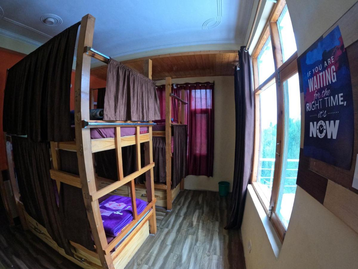 indian backpackers hostel Manāli Buitenkant foto