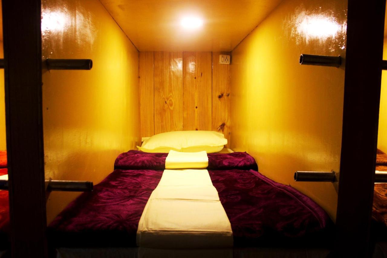 indian backpackers hostel Manāli Buitenkant foto
